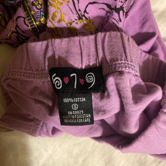 579 Purple Tee with Gold Design - Picture 6 of 6